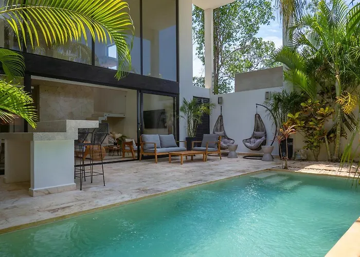 Spectacular 4br Style With Concierge And Secluded Pool Villa