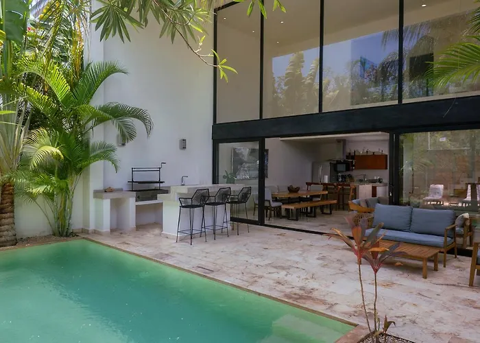 Villa Spectacular 4br Style With Concierge And Secluded Pool