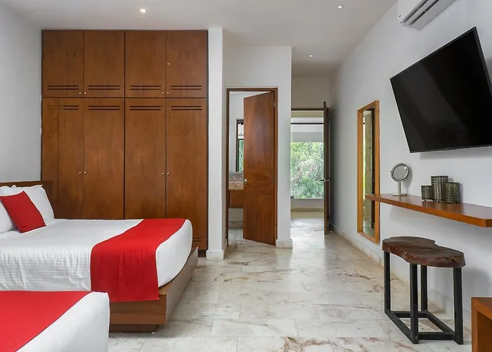 Spectacular 4br Style With Concierge And Secluded Pool *